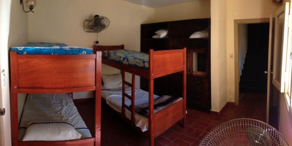La Casa De Pedro Hostel Энкарнасьон Экстерьер фото